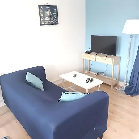 Holiday home Maison Charmante A Avec Jardin Privatif